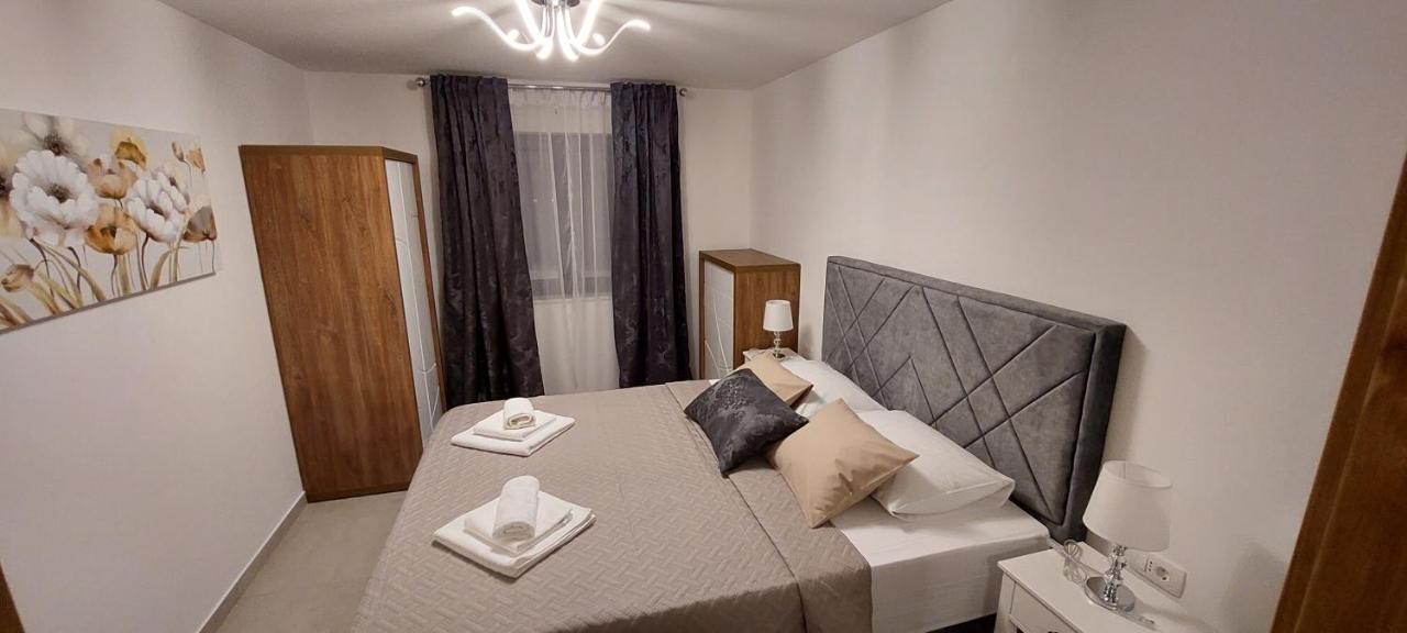 Holiday Apartments Cecilija Супетарска-Драга Экстерьер фото