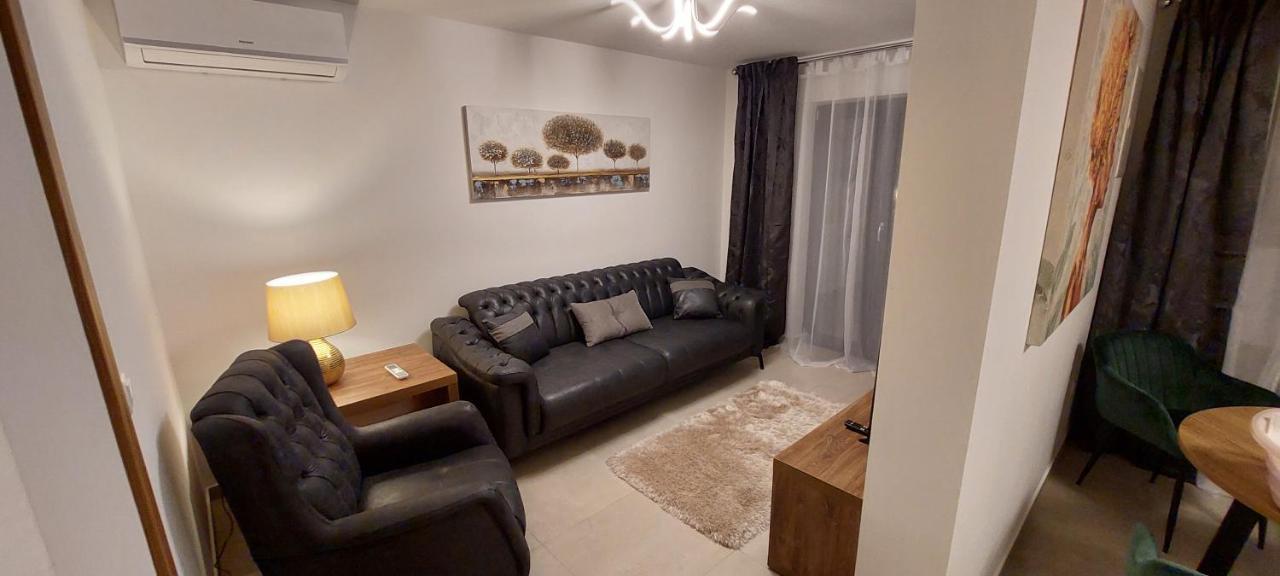 Holiday Apartments Cecilija Супетарска-Драга Экстерьер фото