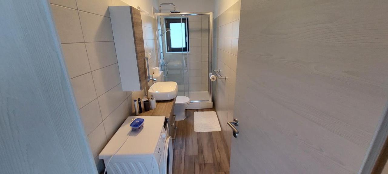 Holiday Apartments Cecilija Супетарска-Драга Экстерьер фото
